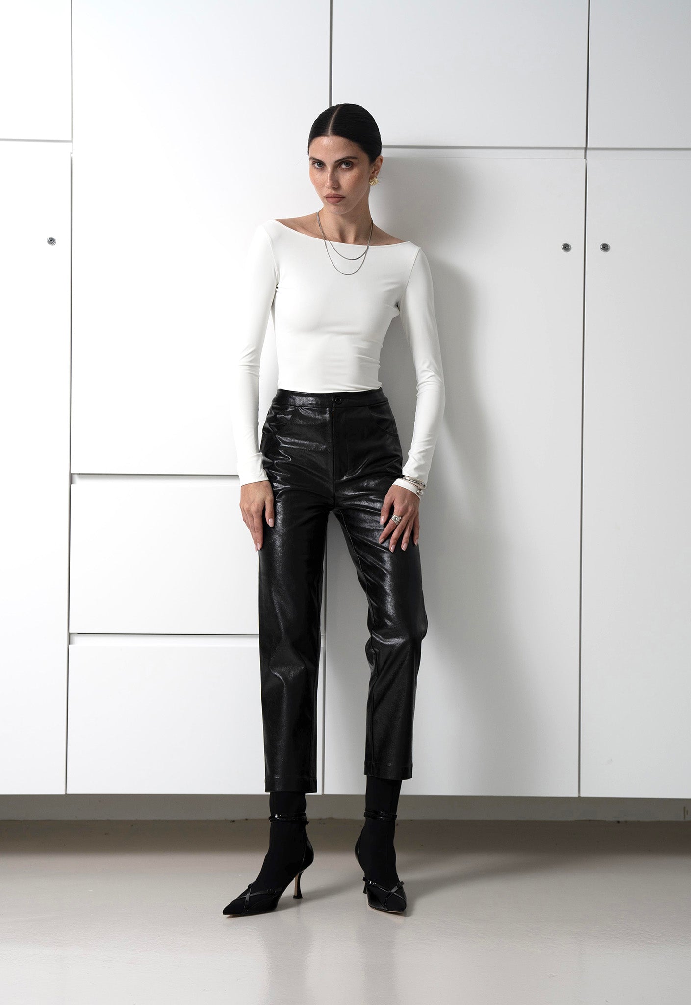 Xiaoyuan Gong New York The FIERCE textured shiny vegan leather mid-waisted skinny pants in black