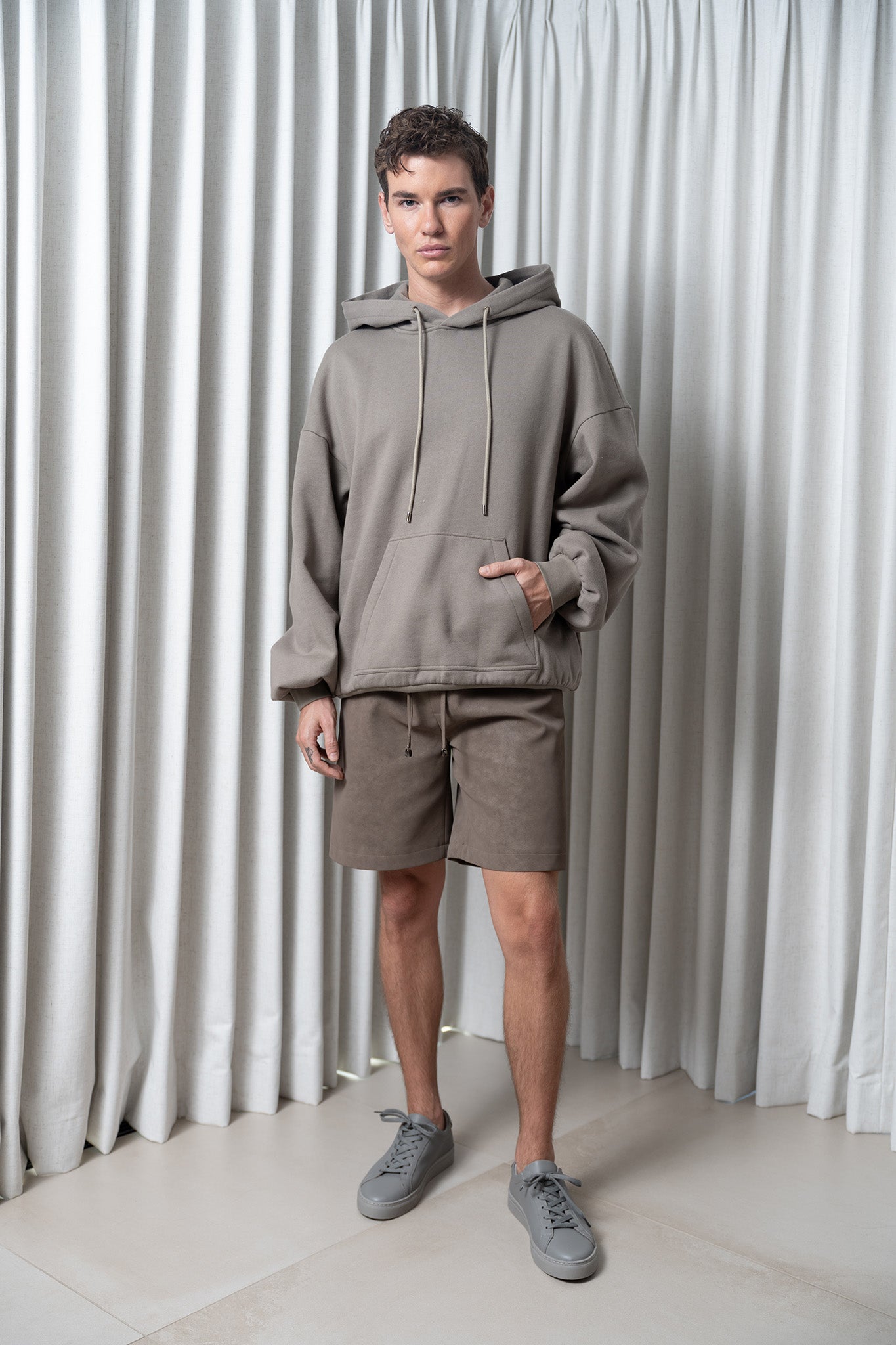 Xiaoyuan Gong New York Unisex oversized fleece hoodie in light grey