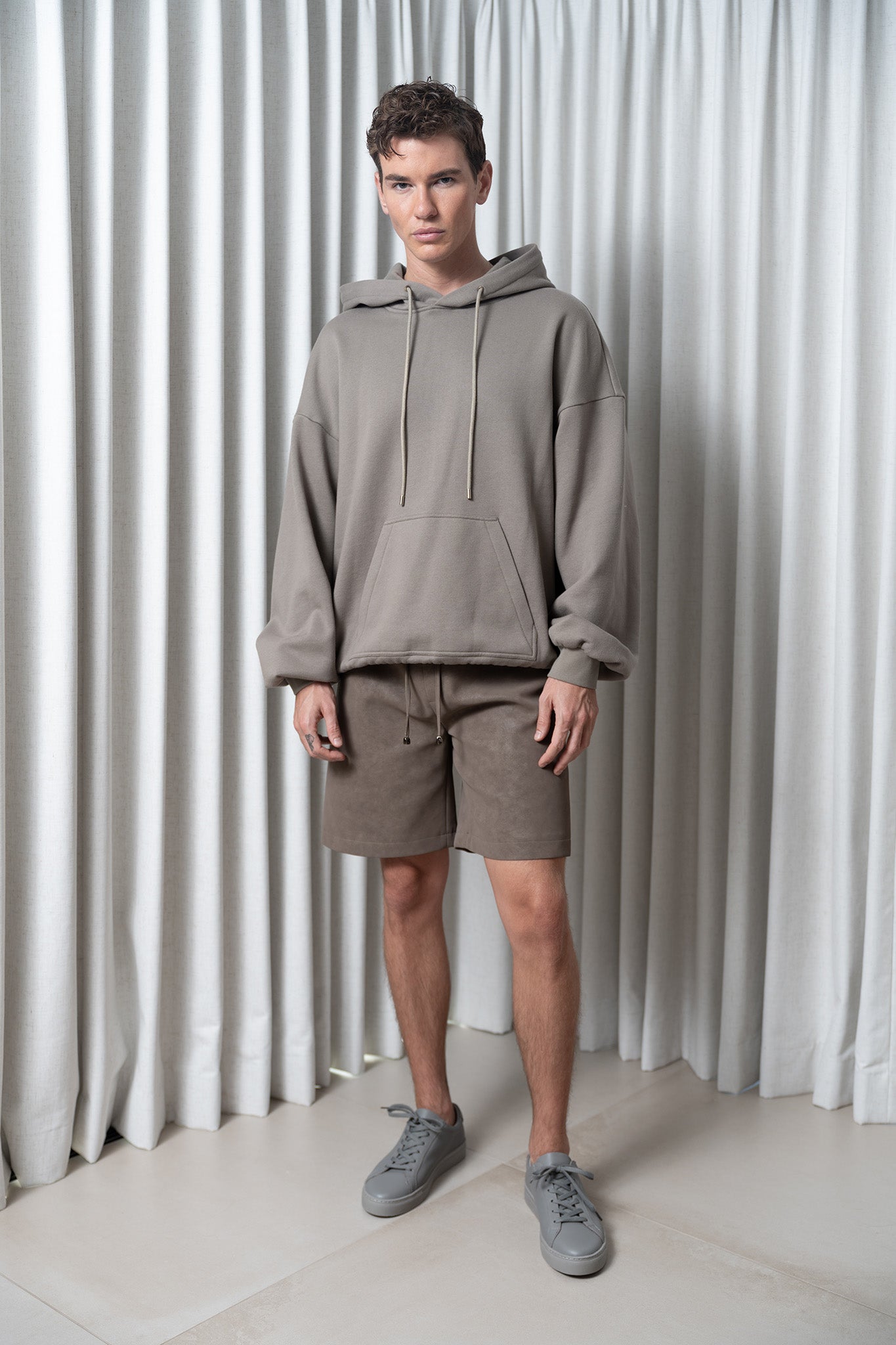 Xiaoyuan Gong New York Unisex oversized fleece hoodie in light grey