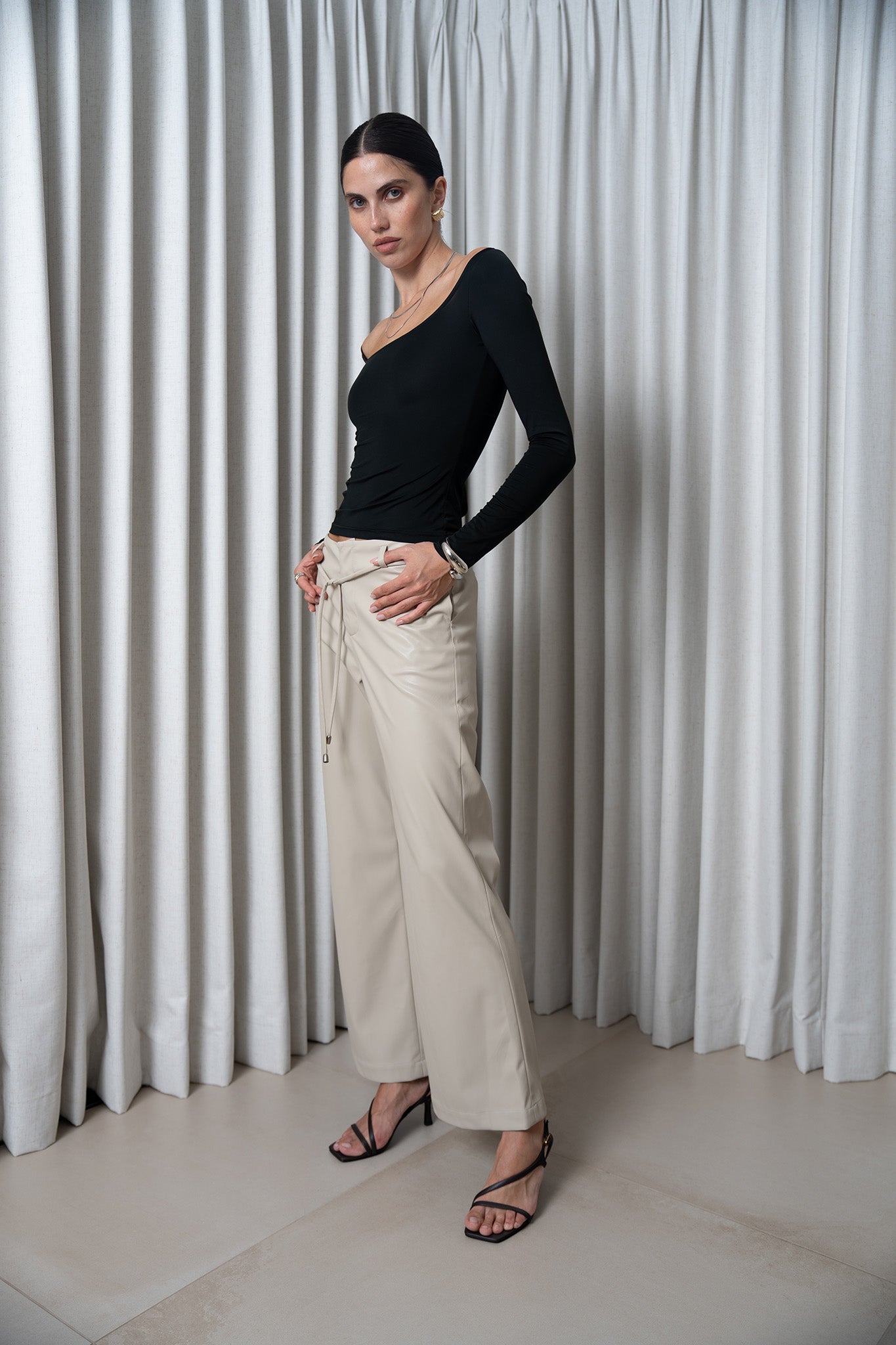 Xiaoyuan Gong New York The OPERA soft vegan leather straight pants in beige